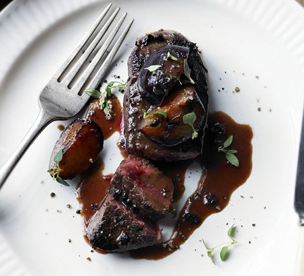 Pan-fried venison with sloe gin & plum sauce recipe 