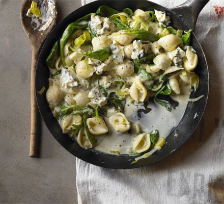 Pasta with garlicky greens recipe 