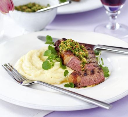 Griddled rump steak with watercress, hazelnut & red chilli pesto recipe 