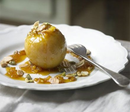 Baked apples with Calvados sauce recipe