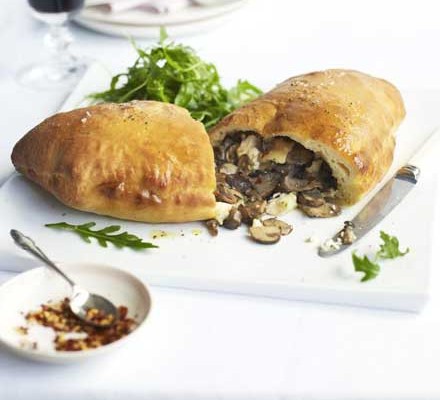 Mushroom & goat’s cheese calzone recipe 