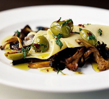Open lasagne of mushrooms & olives recipe 