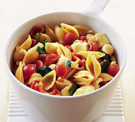 Shells with balsamic tomatoes & mozzarella recipe 