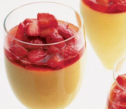 Chilled strawberry & Pimm's zabaglione recipe