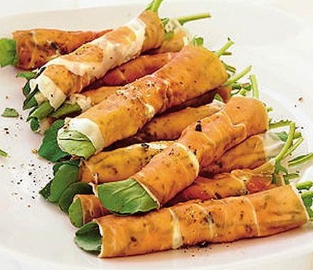 Prosciutto & rocket rolls recipe