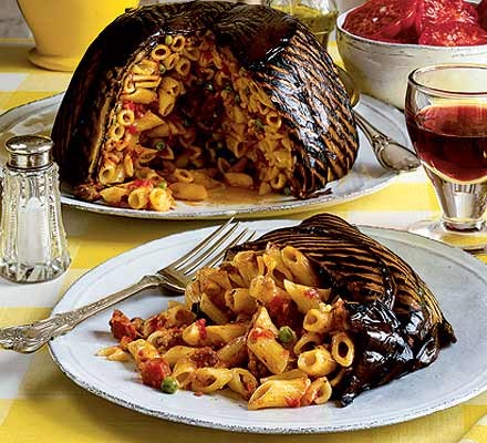 Pasta 'ncasciata (Aubergine wrapped pasta dome) recipe 
