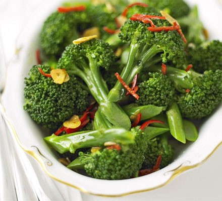 Broccoli with chilli & crispy garlic recipe 
