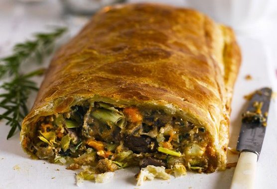 Chestnut, spinach & blue cheese en croûte recipe