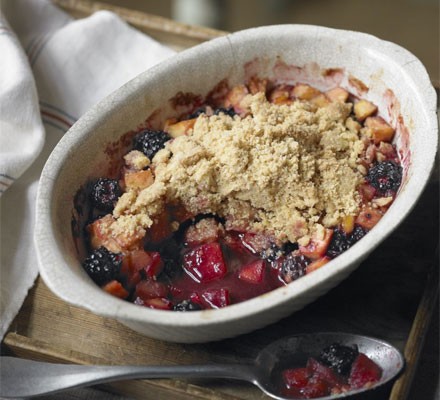 Apple & blackberry crumble recipe 