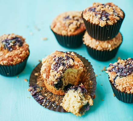 Blueberry bakewell muffins recipe 