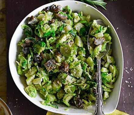 Creamed sprouts with chestnuts recipe