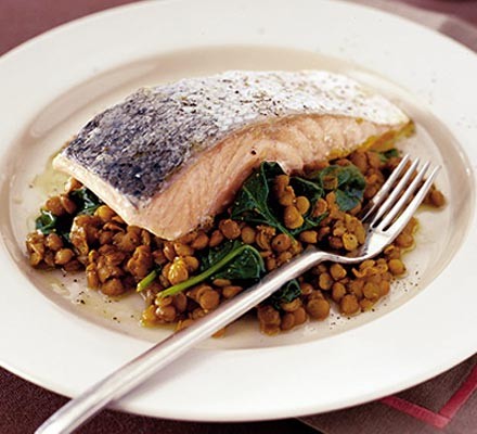 Spicy salmon & lentils recipe 