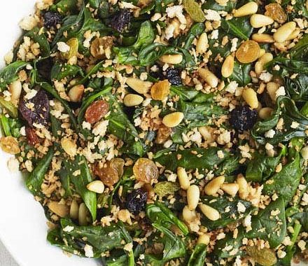 Spinach with raisins, pine nuts & breadcrumbs recipe