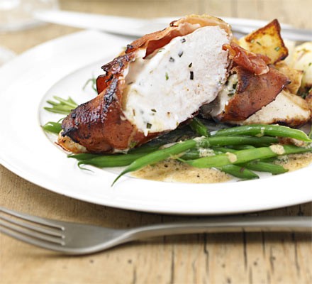 Chicken stuffed with herby mascarpone recipe 