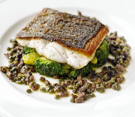 Pan-fried sea bass with broccoli recipe