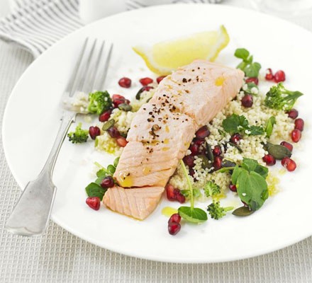 Superhealthy salmon salad recipe 
