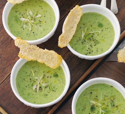 Pea, mint & spring onion soup with parmesan biscuits recipe 