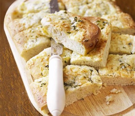 Cheesy garlic bread recipe