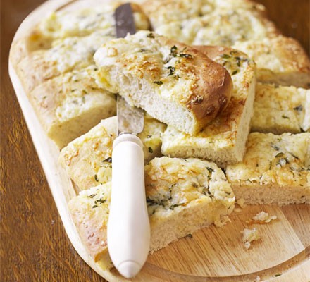 Cheesy garlic bread recipe 