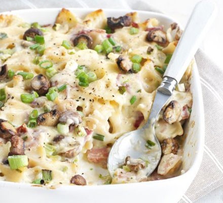 Creamy ham & mushroom pasta bake recipe 
