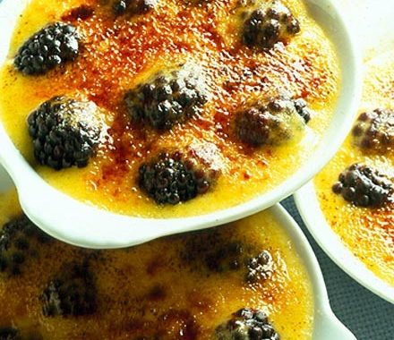 Blackberry crème brûlée recipe