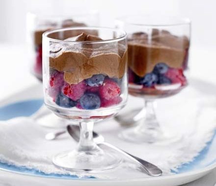 Chocolate & berry mousse pots recipe