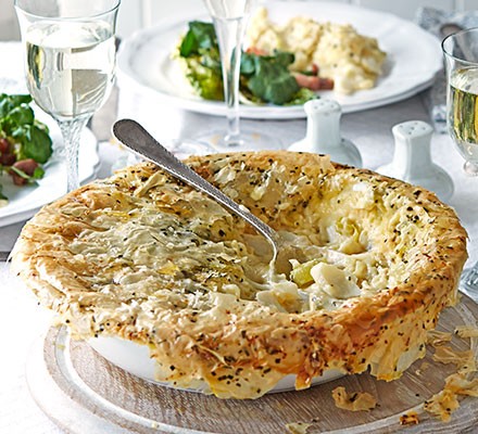 Filo-crusted smoked haddock, cheese & leek pie recipe 