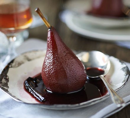Merlot-poached pears with vanilla & cinnamon recipe 