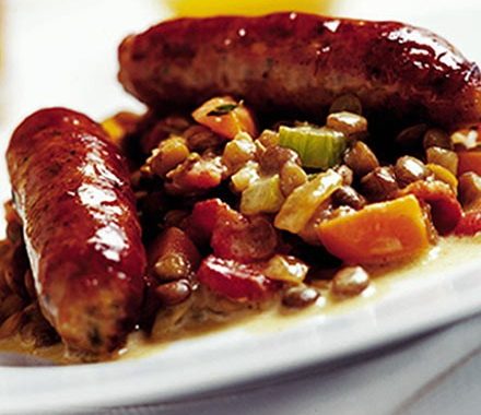 Sausages with creamy lentils recipe
