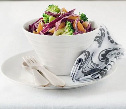 Crunchy detox salad recipe