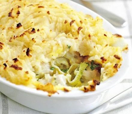 Creamy chicken and leek pie