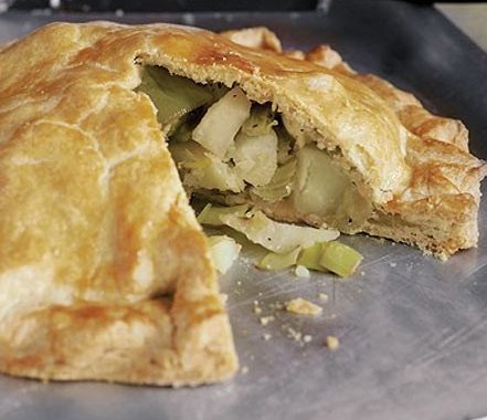 Cheesy leek & potato pie recipe