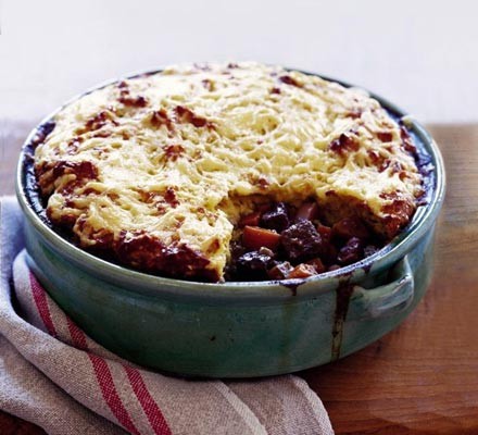 Muffin-topped winter beef stew recipe 