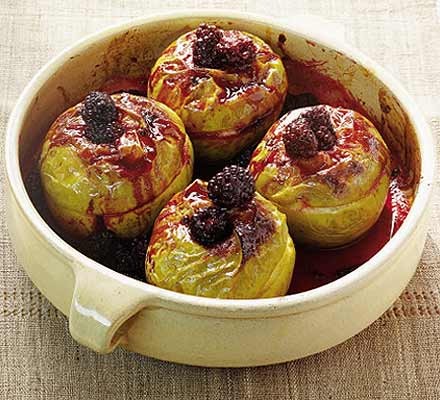 Spiced roasted apples & blackberries recipe 