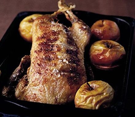 Crispy duck & baked apples recipe