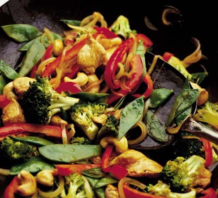 Broccoli, chicken & cashew nut stir fry recipe 