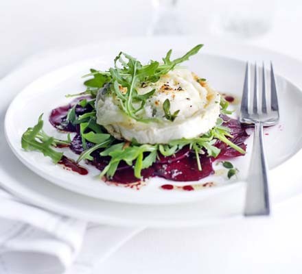 Marinated beetroot with grilled goat's cheese recipe 