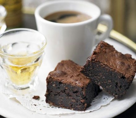 Fudgy coconut brownies recipe