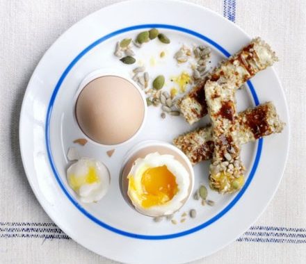 Dippy eggs with Marmite soldiers recipe