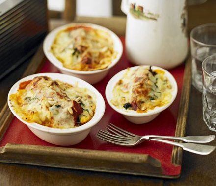 Cauliflower cheese & spinach pasta bakes recipe