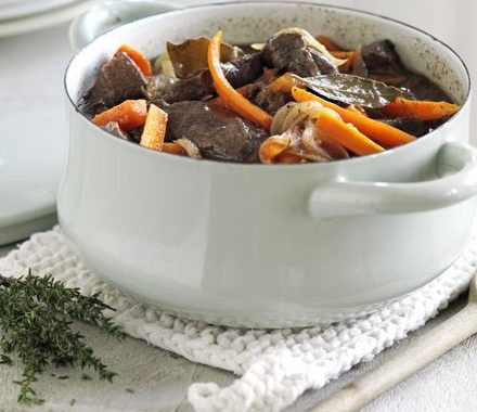 Beef with red wine & carrots recipe
