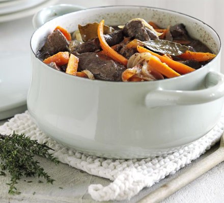 Beef with red wine & carrots recipe 