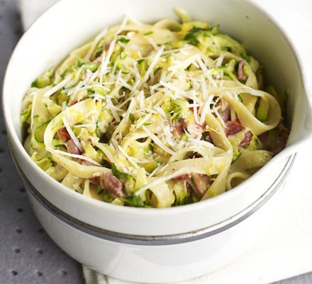Courgette, lemon & chilli tagliatelle recipe 