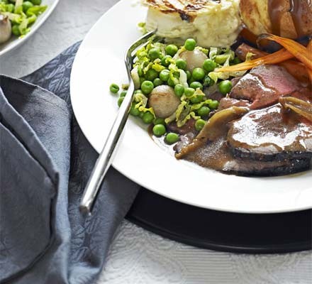 Peas with shallots & lettuce recipe 