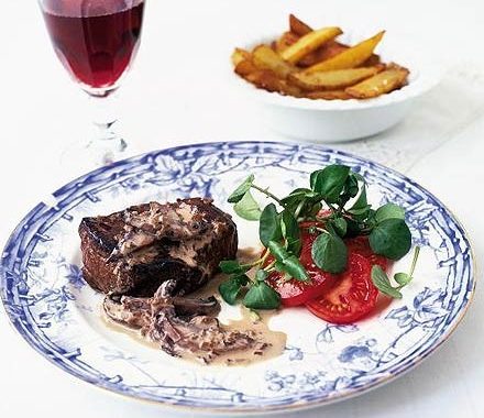 Fillet of beef with mixed peppercorn sauce recipe
