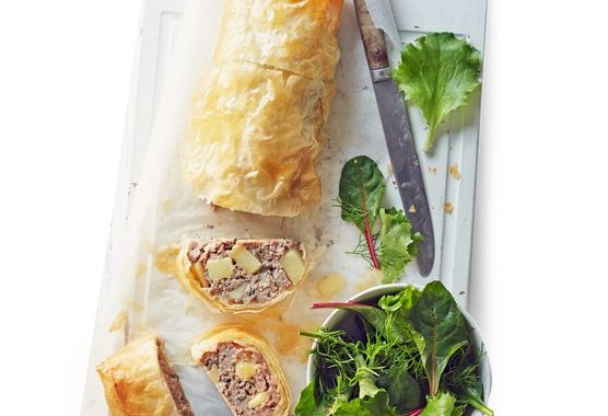 Sausage, apple & sage roll recipe