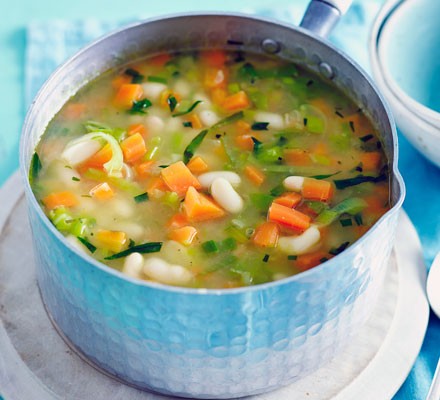 Summer carrot, tarragon & white bean soup recipe 
