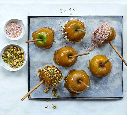 Homemade toffee apples recipe 