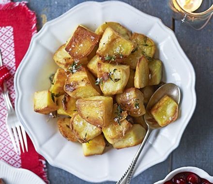 Crispy cubed roasties with garlic & thyme recipe