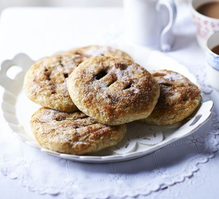 Easy Eccles cakes recipe 